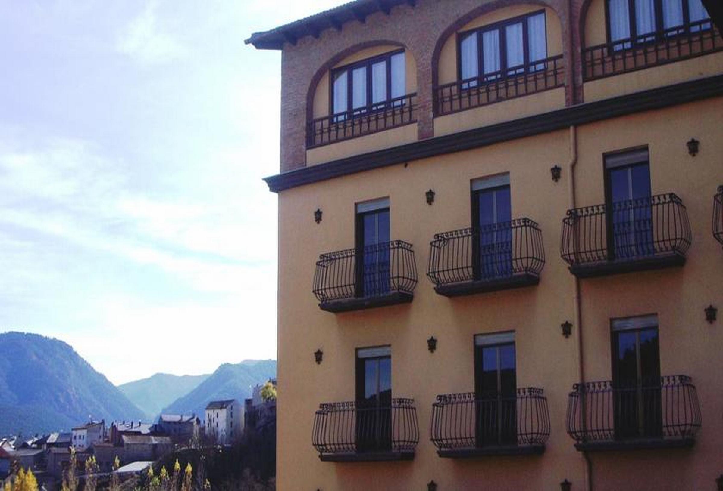 Hotel Bellavista Bellver De Cerdanya Dış mekan fotoğraf